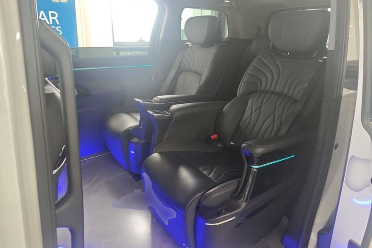 Used GAC Trumpchi M8 2024 Master Series 400T Ultimate Edition Left Rear Seat