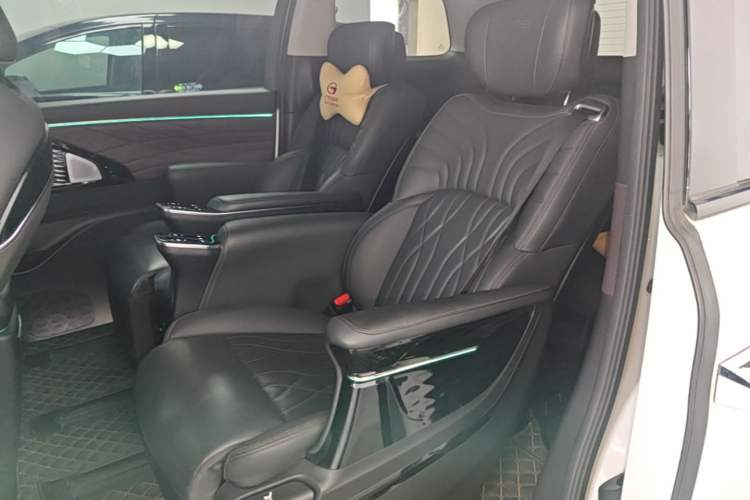 Used GAC Trumpchi M8 2024 Master Series 400T Ultimate Edition Left Rear Seat