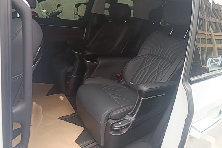 Used GAC Trumpchi M8 2024 Master Series 400T Ultimate Edition Left Rear Seat