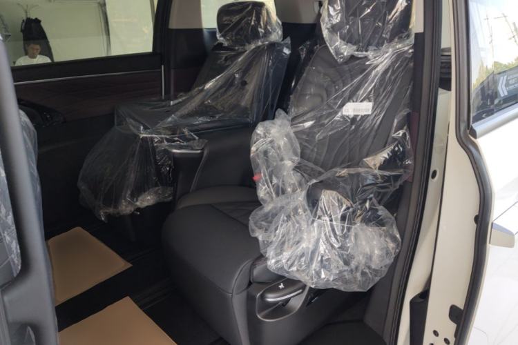 Used GAC Trumpchi M8 2024 Master Series 400T Prestige Edition Left Rear Seat