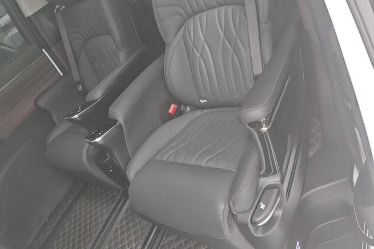 Used GAC Trumpchi M8 2024 Master Series 400T Ultimate Edition Left Rear Seat