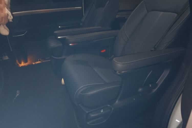 Used GAC Trumpchi M8 2024 Lingxiu Series 390T Deluxe Edition Left Rear Seat