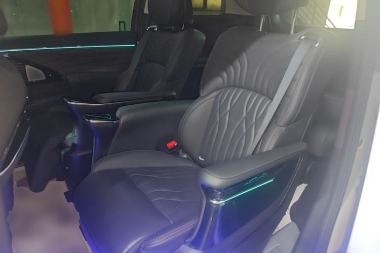 Used GAC Trumpchi M8 2024 Master Series 400T Ultimate Edition Left Rear Seat