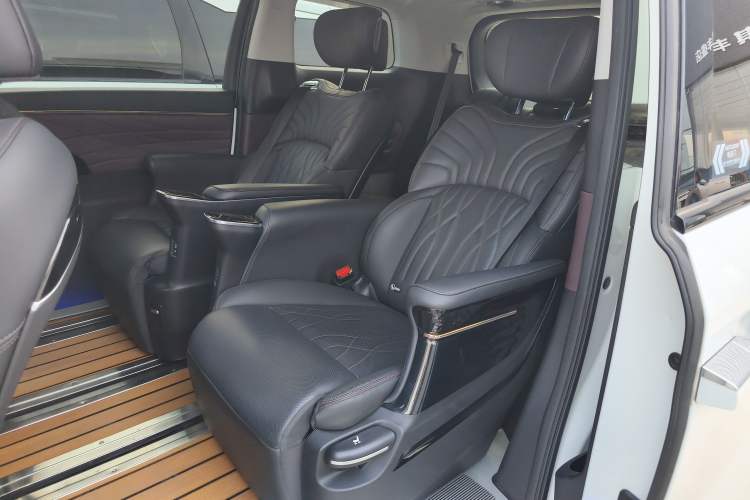Used GAC Trumpchi M8 2024 Master Series 400T Ultimate Edition Left Rear Seat
