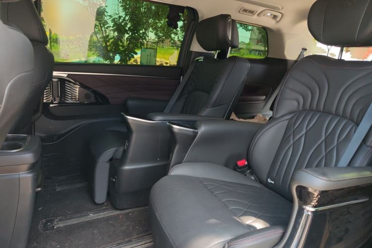 Used GAC Trumpchi M8 2024 Master Series 400T Prestige Edition Left Rear Seat