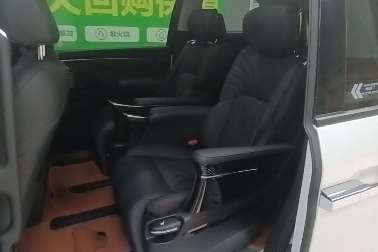 Used GAC Trumpchi M8 2024 Master Series 400T Prestige Edition Left Rear Seat