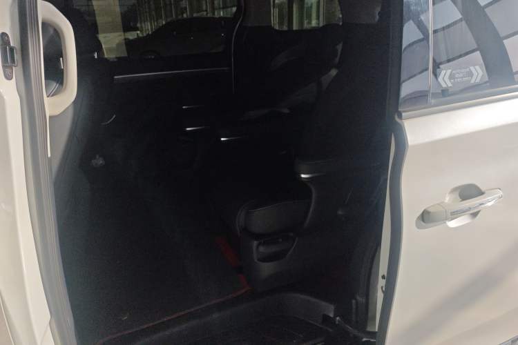 Used GAC Trumpchi M8 2024 Lingxiu Series 390T Deluxe Edition Left Rear Seat