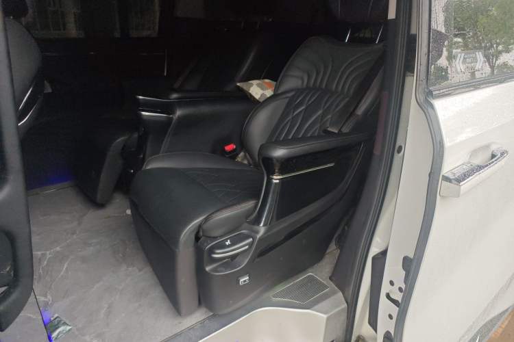 Used GAC Trumpchi M8 2024 Master Series 400T Ultimate Edition Left Rear Seat