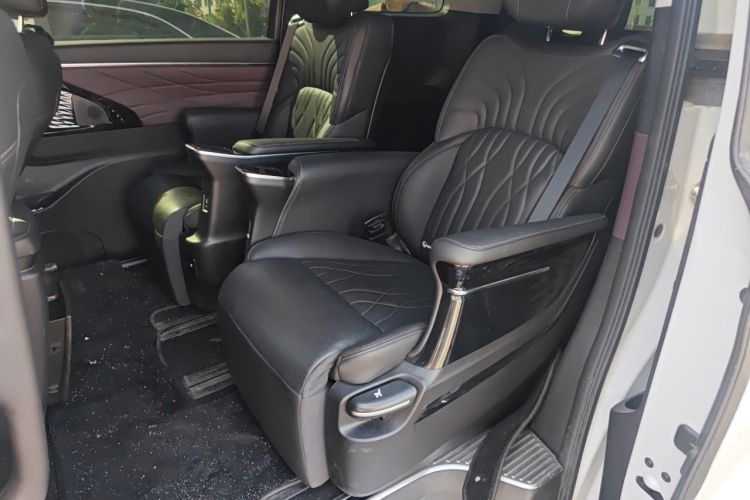 Used GAC Trumpchi M8 2024 Master Series 400T Prestige Edition Left Rear Seat