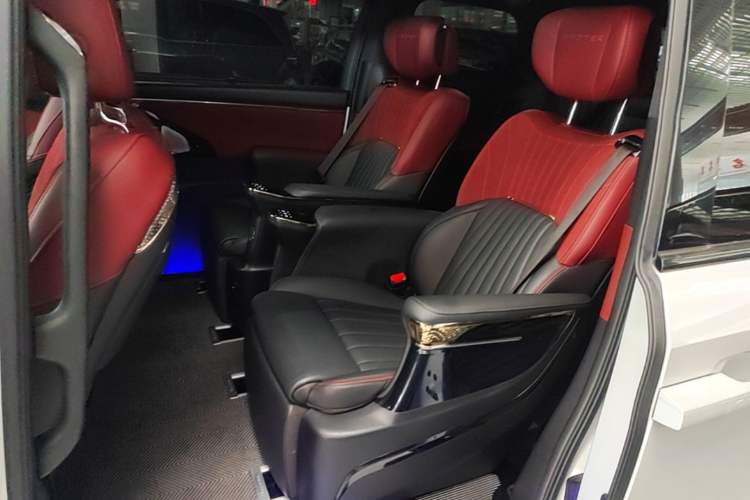 Used GAC Trumpchi M8 2024 Zongshi Series 400T Pioneer Edition Left Rear Seat