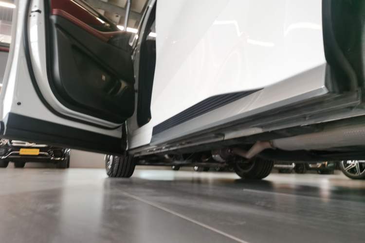 Used GAC Trumpchi M8 2024 Zongshi Series 400T Pioneer Edition Left Side Sill