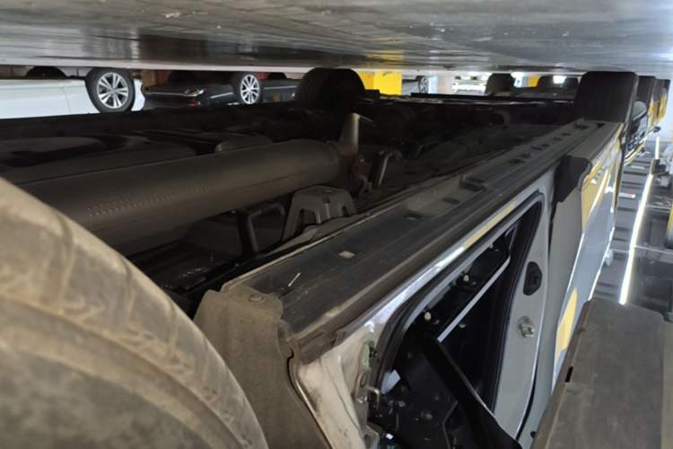 Used GAC Trumpchi M8 2024 Master Series 400T Prestige Edition Left Side Sill