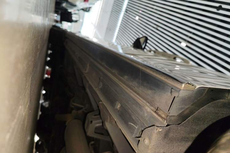 Used GAC Trumpchi M8 2024 Master Series 400T Prestige Edition Left Side Sill