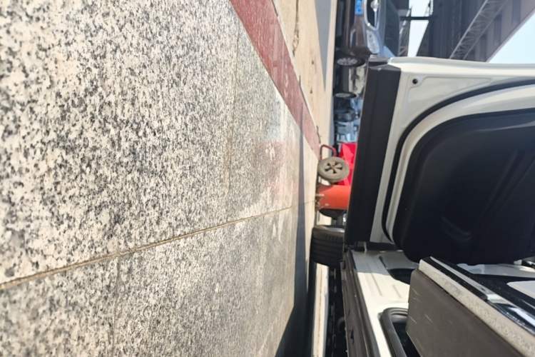 Used GAC Trumpchi M8 2024 Master Series 400T Prestige Edition Left Side Sill