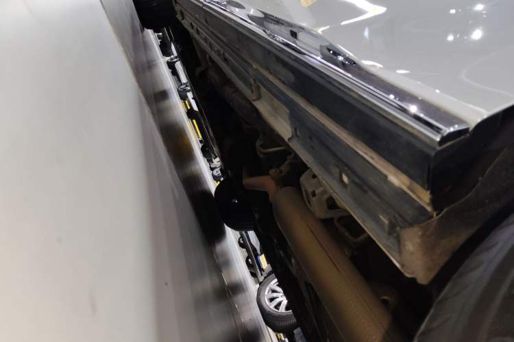 Used GAC Trumpchi M8 2024 Master Series 400T Ultimate Edition Left Side Sill