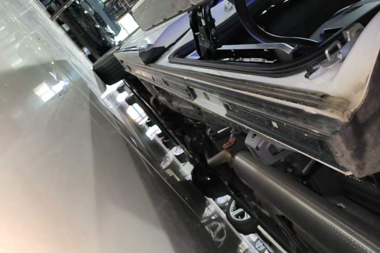 Used GAC Trumpchi M8 2024 Master Series 400T Prestige Edition Left Side Sill