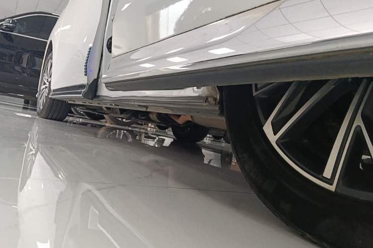 Used GAC Trumpchi M8 2024 Master Series 400T Ultimate Edition Left Side Sill