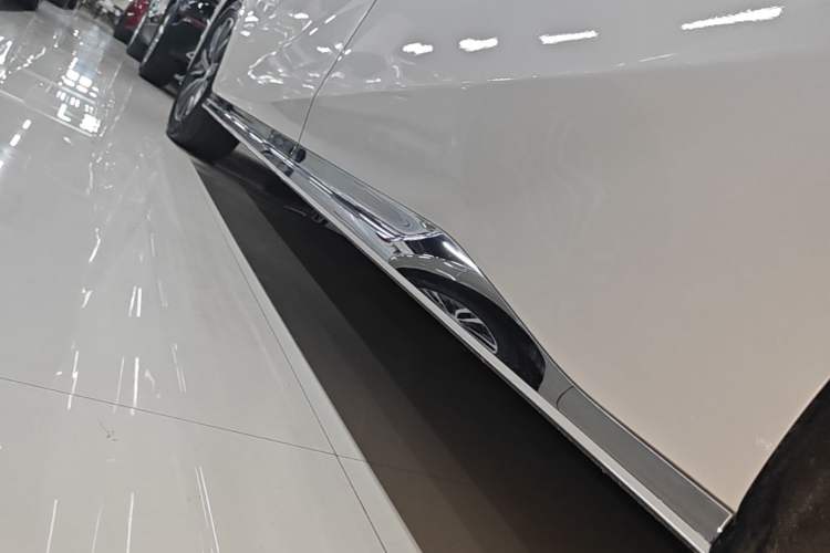 Used GAC Trumpchi M8 2024 Master Series 400T Ultimate Edition Left Side Sill