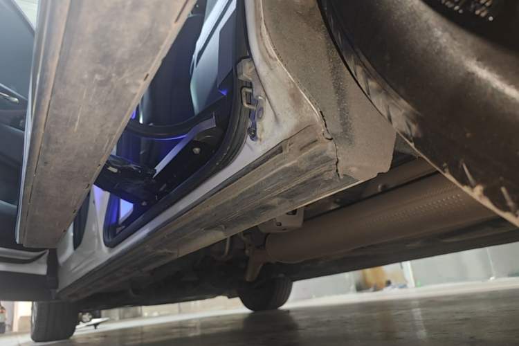 Used GAC Trumpchi M8 2024 Master Series 400T Ultimate Edition Left Side Sill