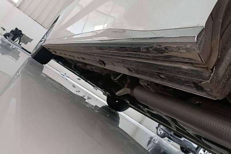 Used GAC Trumpchi M8 2024 Master Series 400T Prestige Edition Left Side Sill