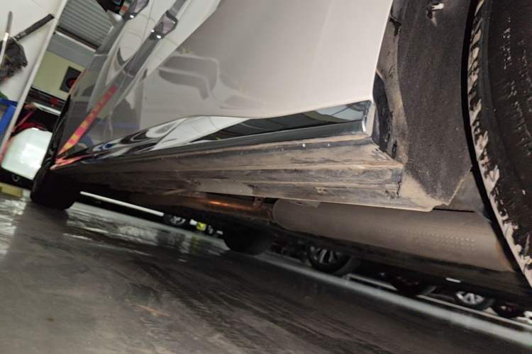 Used GAC Trumpchi M8 2024 Master Series Super Hybrid Edition Left Side Sill