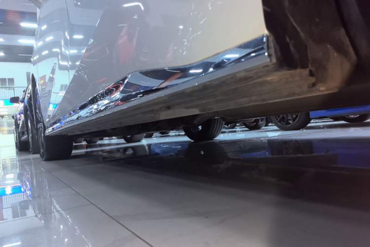 Used GAC Trumpchi M8 2024 Master Series 400T Ultimate Edition Left Side Sill