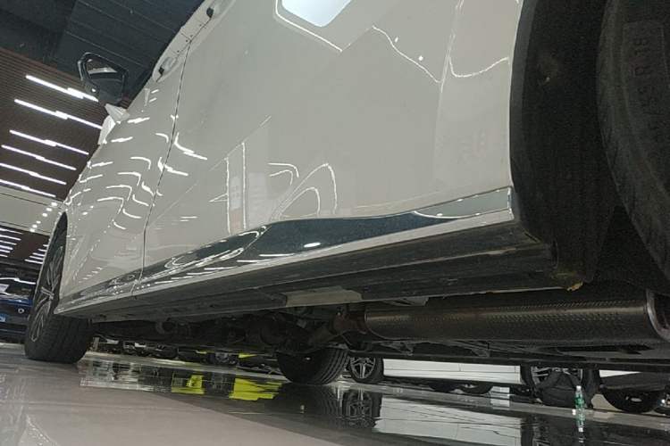 Used GAC Trumpchi M8 2024 Master Series 400T Ultimate Edition Left Side Sill