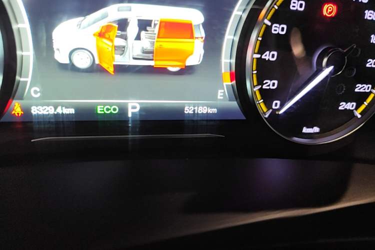 Used GAC Trumpchi M8 2024 Lingxiu Series 390T Luxury Edition Odometer Close Up