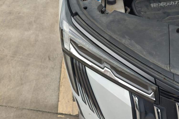 Used GAC Trumpchi M8 2024 Master Series 400T Prestige Edition Right Front Headlight