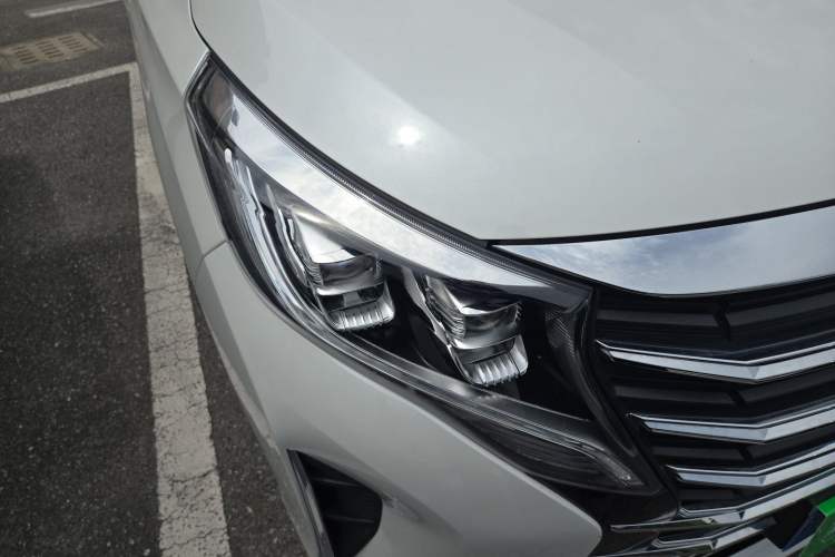 Used GAC Trumpchi M8 2024 Lingxiu Series 390T Luxury Edition Right Front Headlight