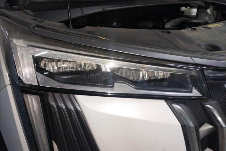Used GAC Trumpchi M8 2024 Master Series 400T Ultimate Edition Right Front Headlight