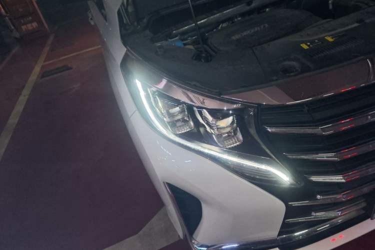 Used GAC Trumpchi M8 2024 Lingxiu Series 390T Deluxe Edition Right Front Headlight
