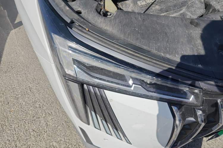 Used GAC Trumpchi M8 2024 Master Series 400T Prestige Edition Right Front Headlight