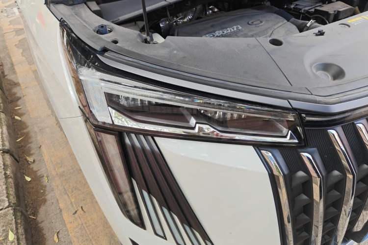 Used GAC Trumpchi M8 2024 Master Series 400T Ultimate Edition Right Front Headlight