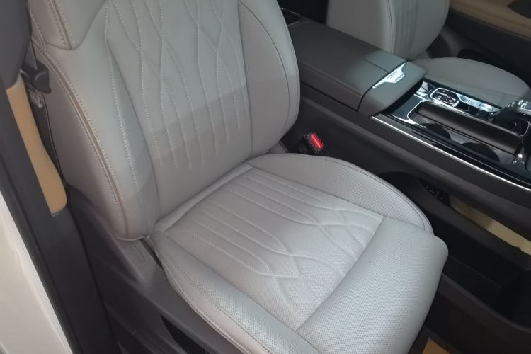 Used GAC Trumpchi M8 2024 Master Series 400T Ultimate Edition Right Front Seat