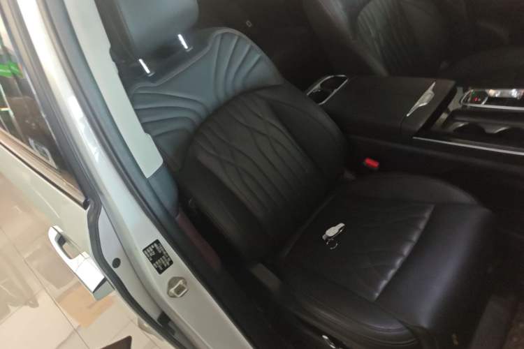 Used GAC Trumpchi M8 2024 Master Series 400T Ultimate Edition Right Front Seat