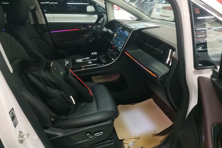Used GAC Trumpchi M8 2024 Master Series 400T Ultimate Edition Right Front Seat