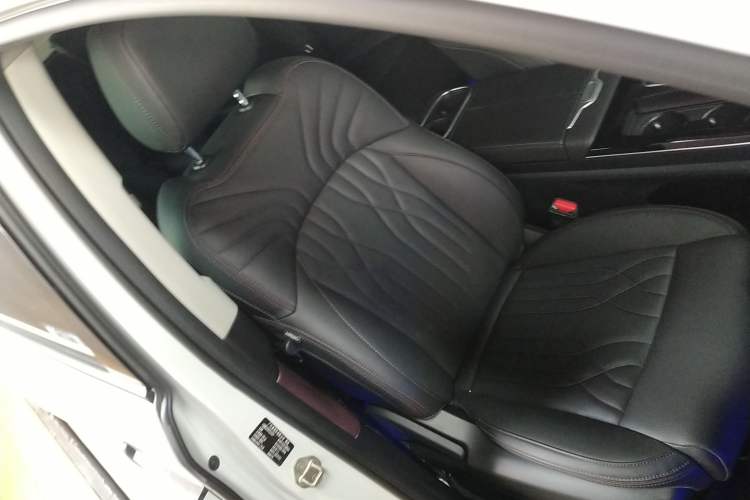 Used GAC Trumpchi M8 2024 Master Series 400T Prestige Edition Right Front Seat