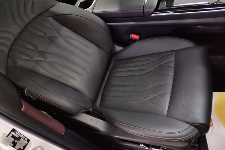 Used GAC Trumpchi M8 2024 Master Series 400T Ultimate Edition Right Front Seat