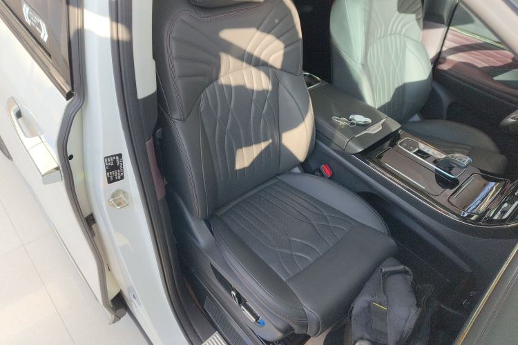 Used GAC Trumpchi M8 2024 Master Series 400T Ultimate Edition Right Front Seat