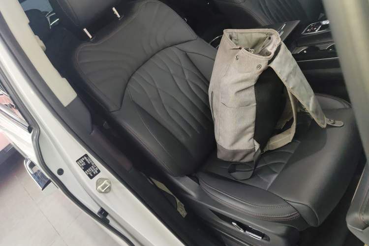 Used GAC Trumpchi M8 2024 Master Series 400T Ultimate Edition Right Front Seat
