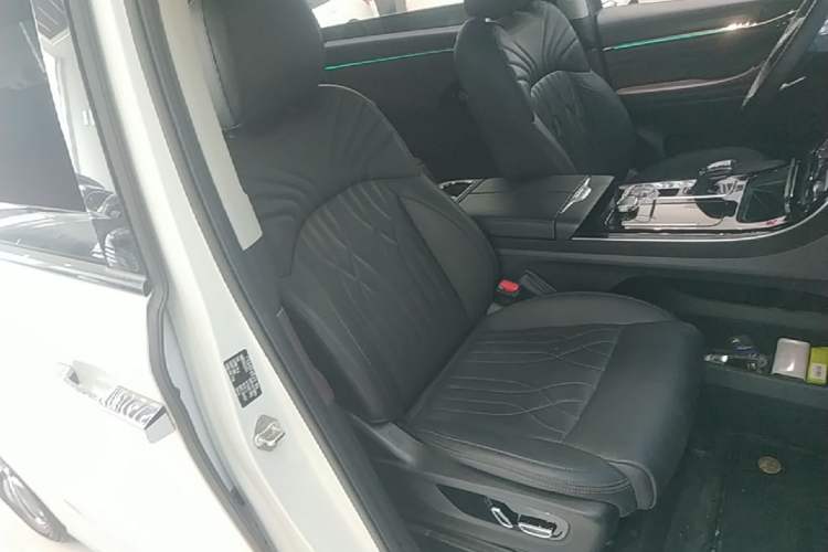 Used GAC Trumpchi M8 2024 Master Series 400T Ultimate Edition Right Front Seat