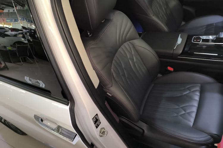 Used GAC Trumpchi M8 2024 Master Series 400T Prestige Edition Right Front Seat