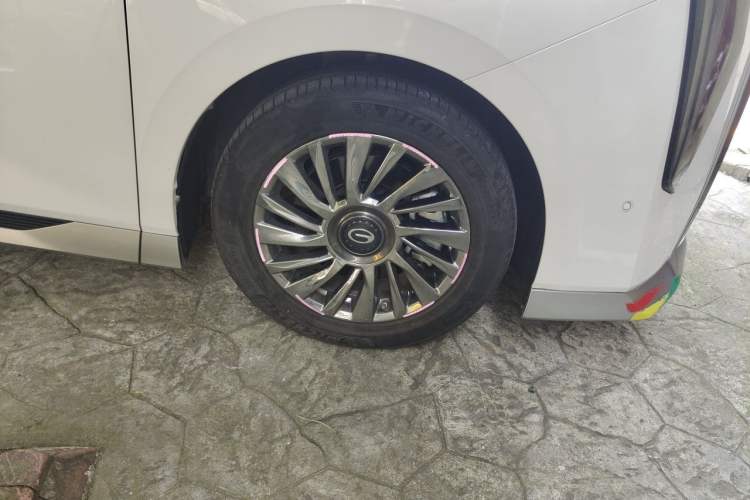 Used GAC Trumpchi M8 2024 Zongshi Series 400T Pioneer Edition Right Front Wheel Hub