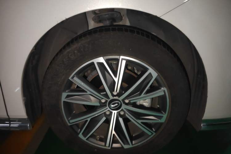 Used GAC Trumpchi M8 2024 Master Series 400T Ultimate Edition Right Front Wheel Hub