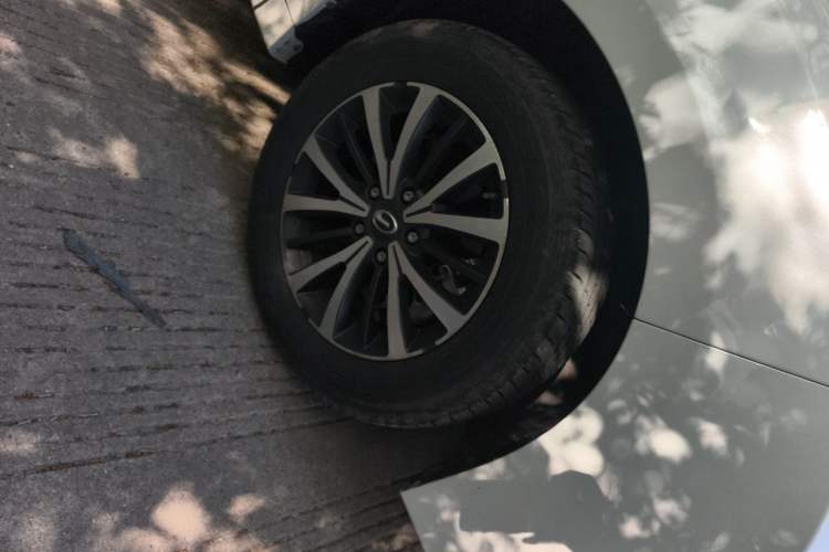 Used GAC Trumpchi M8 2024 Lingxiu Series 390T Deluxe Edition Right Front Wheel Hub