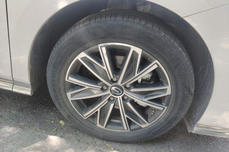 Used GAC Trumpchi M8 2024 Master Series 400T Ultimate Edition Right Front Wheel Hub