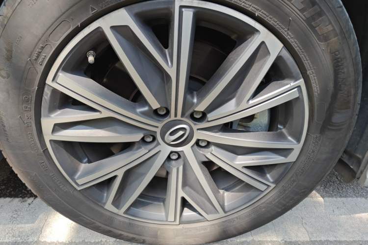 Used GAC Trumpchi M8 2024 Master Series Super Hybrid Edition Right Front Wheel Hub