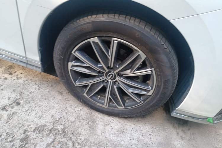 Used GAC Trumpchi M8 2024 Master Series 400T Ultimate Edition Right Front Wheel Hub