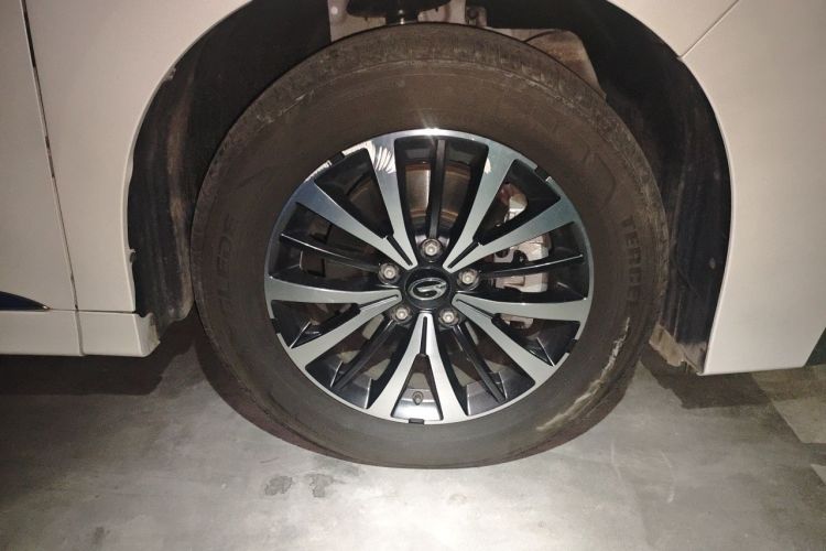 Used GAC Trumpchi M8 2024 Lingxiu Series 390T Luxury Edition Right Front Wheel Hub